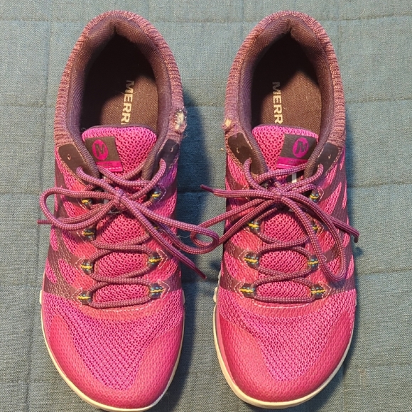 Merrell Pink Athletic Shoes with Breathable Mesh - Picture 1 of 3